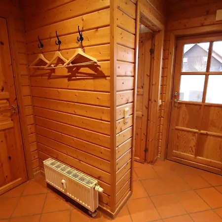 Doppelhaushaelfte In Holiday home